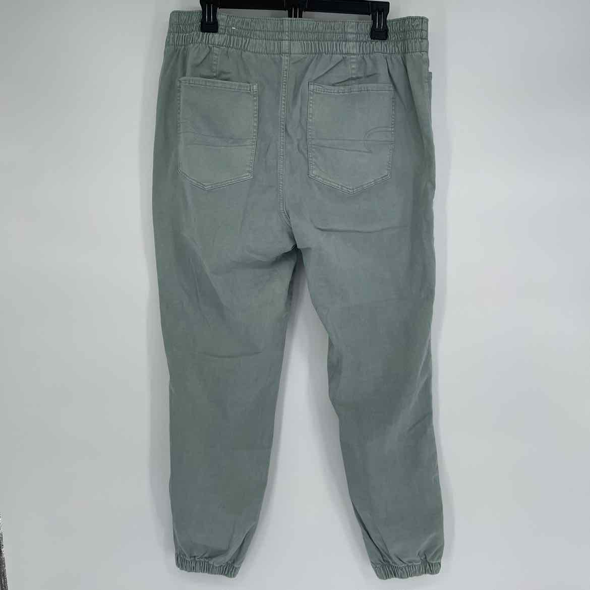 AMERICAN EAGLE OLIVE PANTS 18