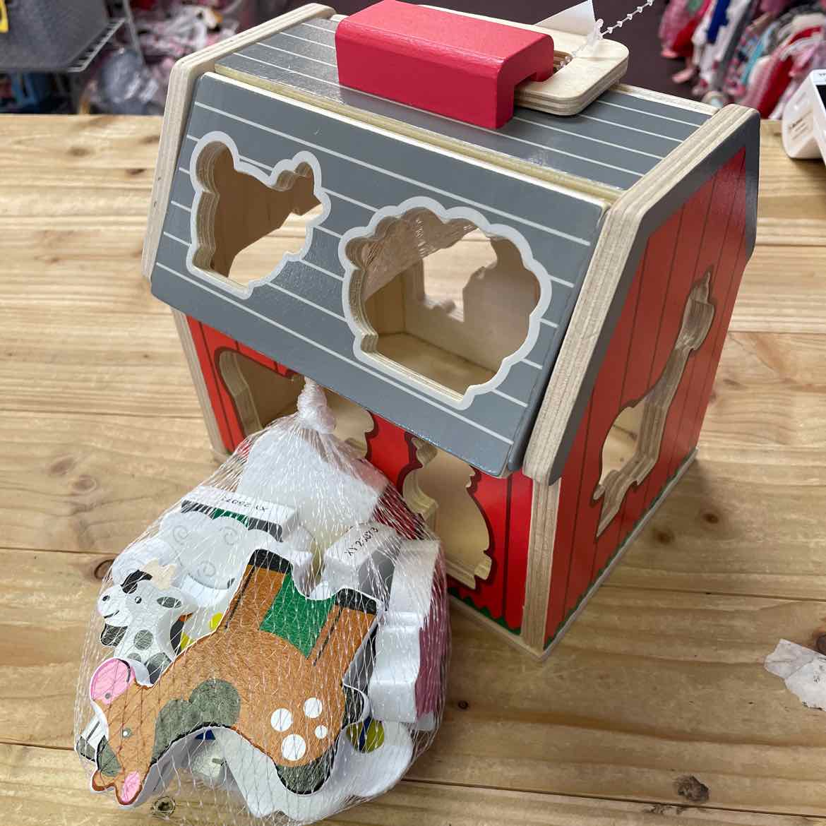 MELISSA & DOUG WOODEN BARN SET