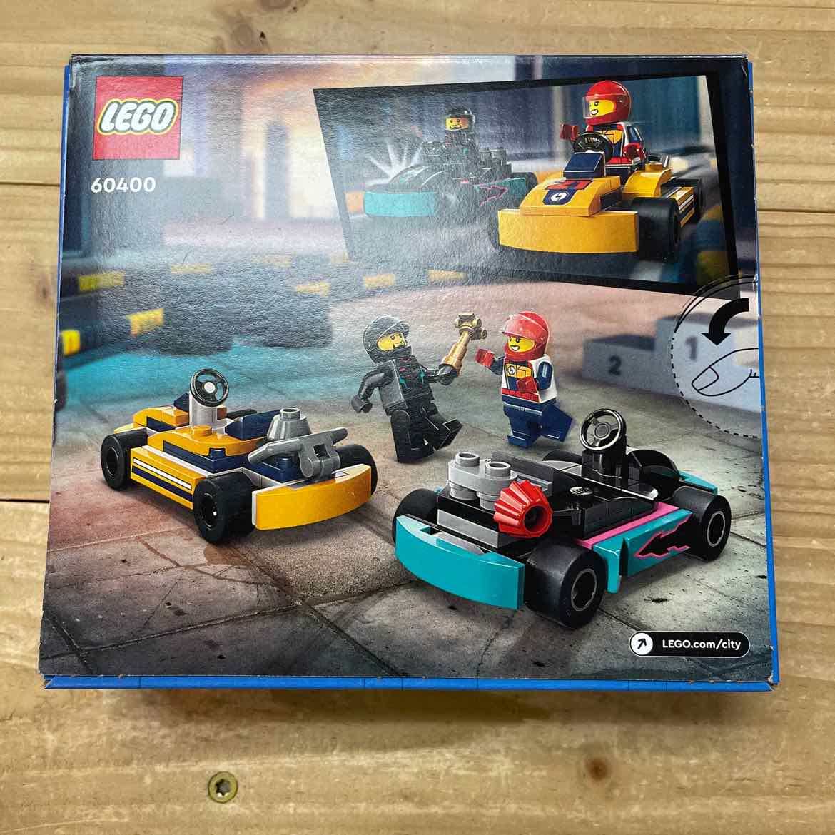 NEW! LEGO CITY GO CARTS & RACE DRIVERS 60400