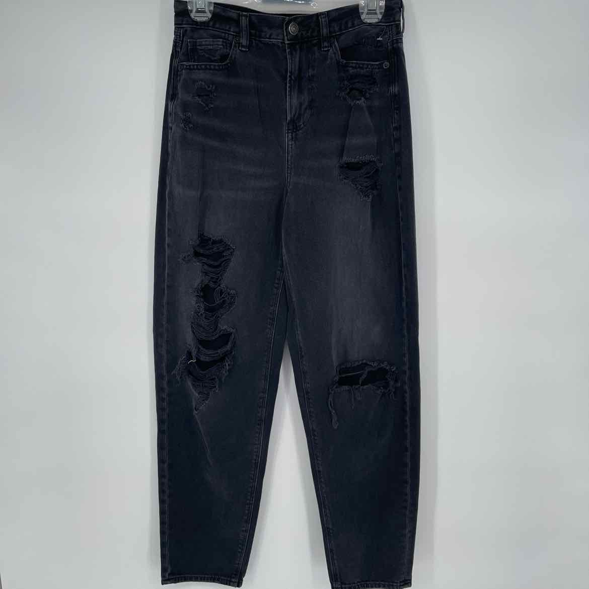 AMERICAN EAGLE MOM JEANS 4 LONG