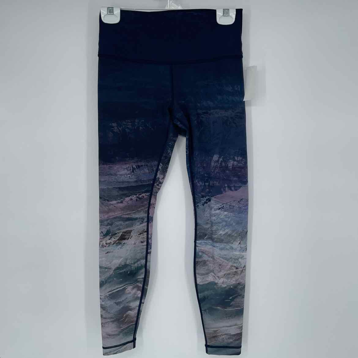 LULULEMON NAVY PRINT LEGGINGS 8