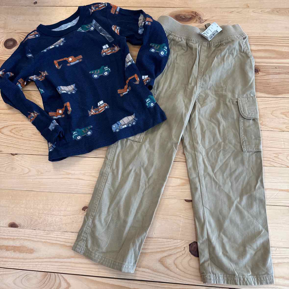 NEW! TCP OUTFIT 4T
