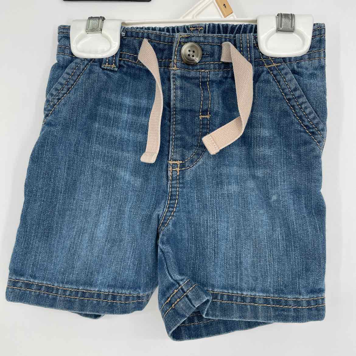 OLD NAVY SHORTS 6-12 MONTHS