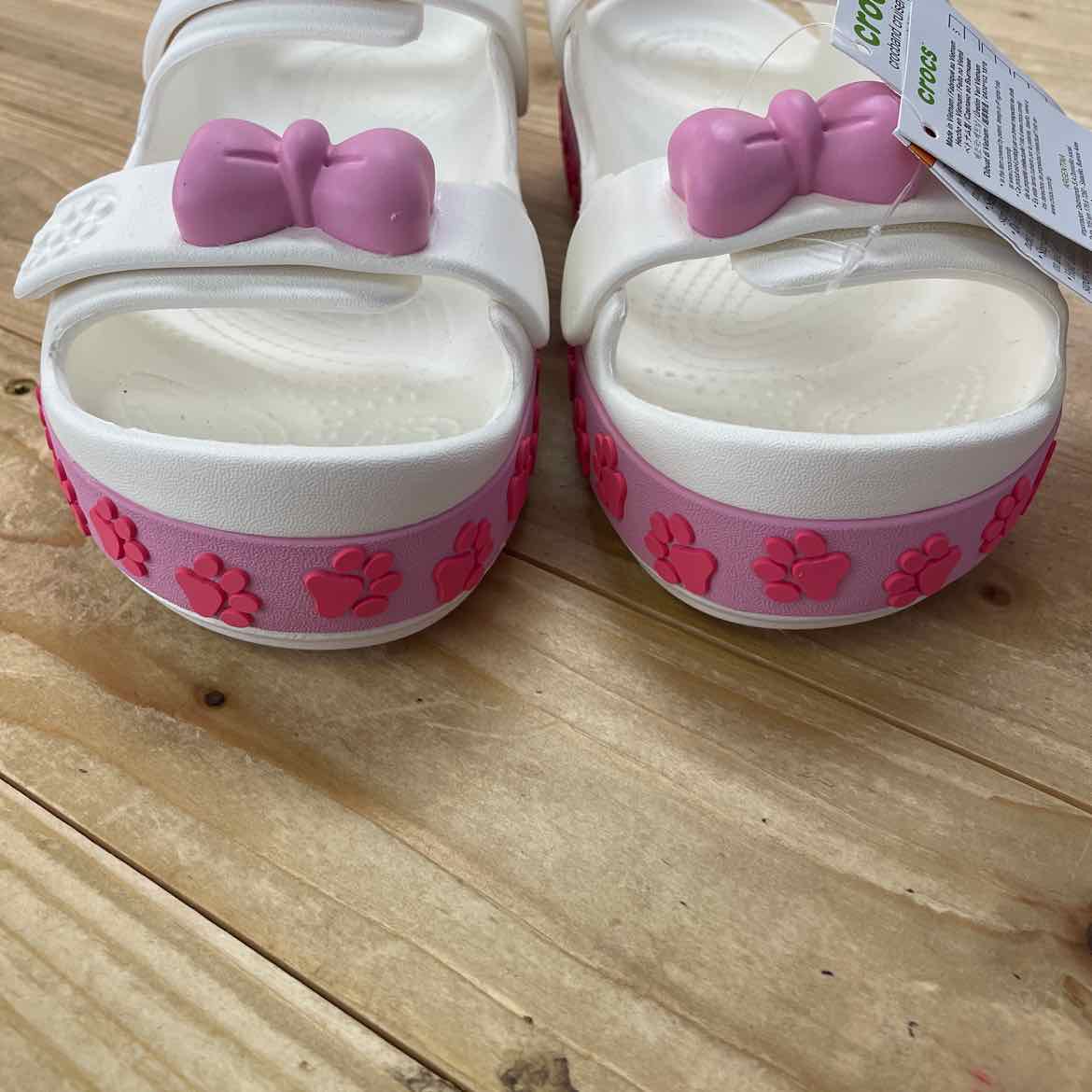 NEW! CROCS J5