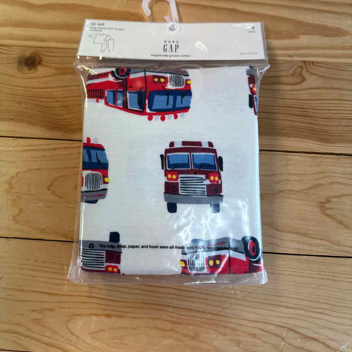 NEW! GAP PJS 4