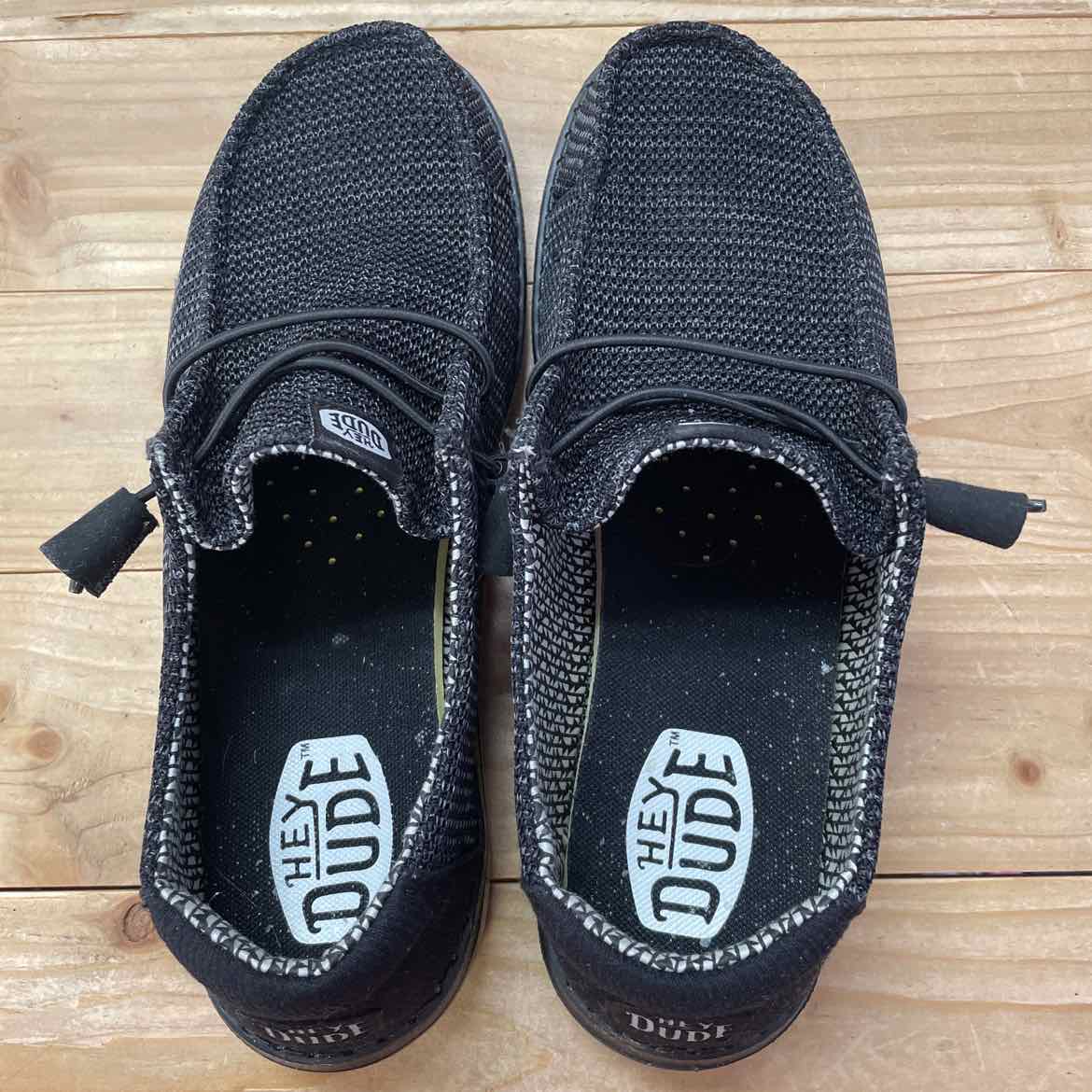 HEY DUDE WENDY SHOES 10 WIDE