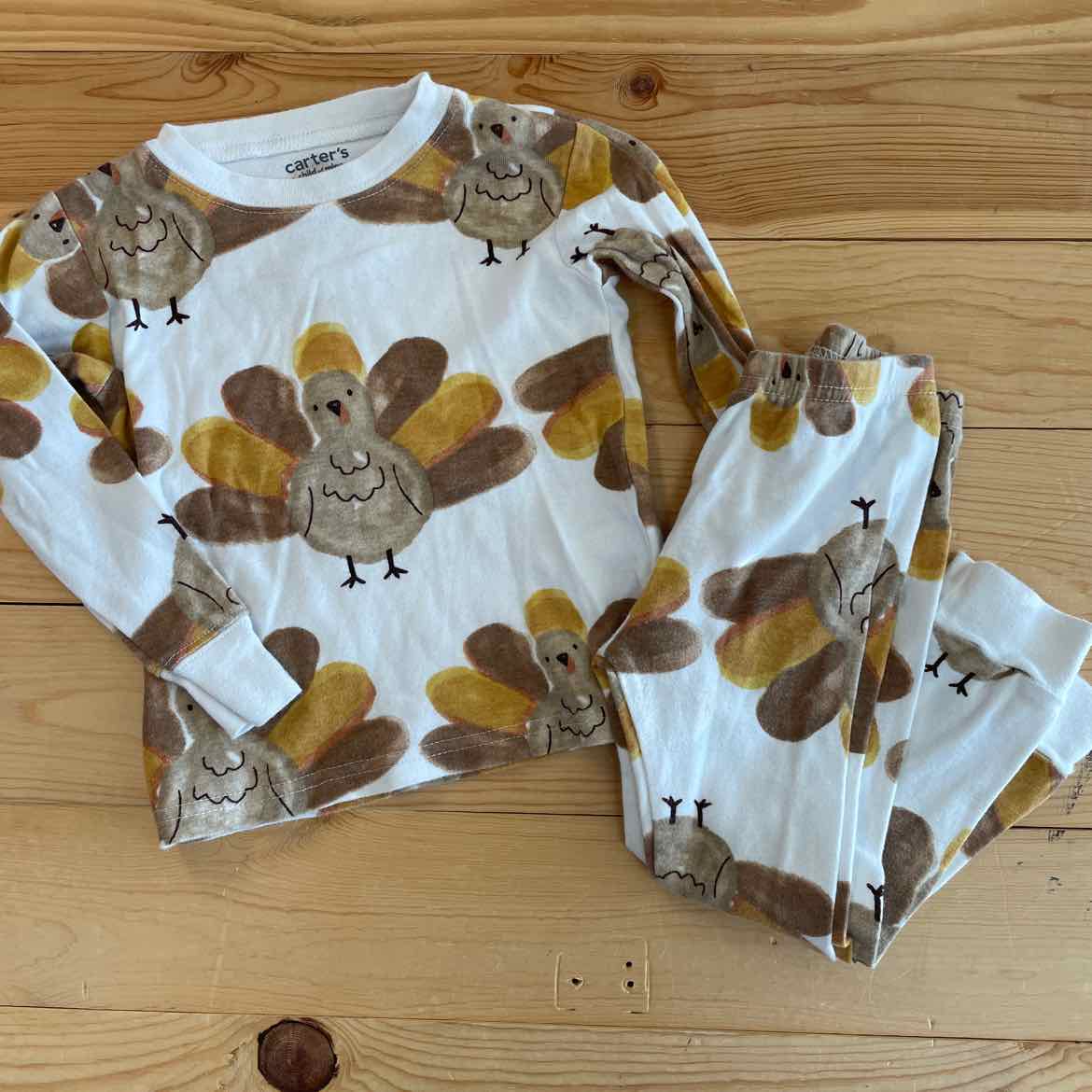 CARTERS TURKEY PAJAMAS 2T