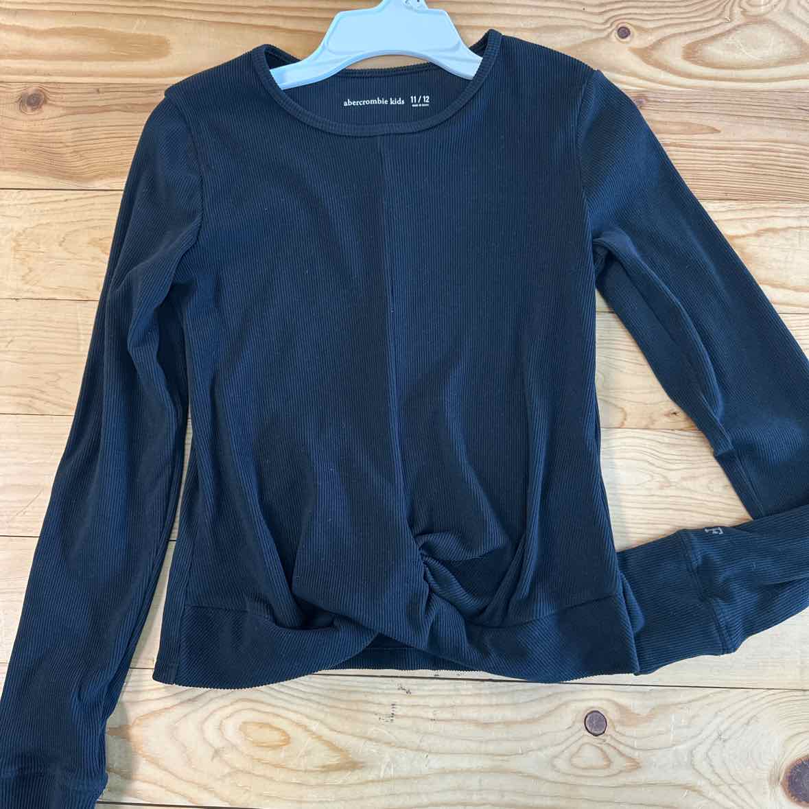 ABERCROMBIE BLACK SHIRT 11/12