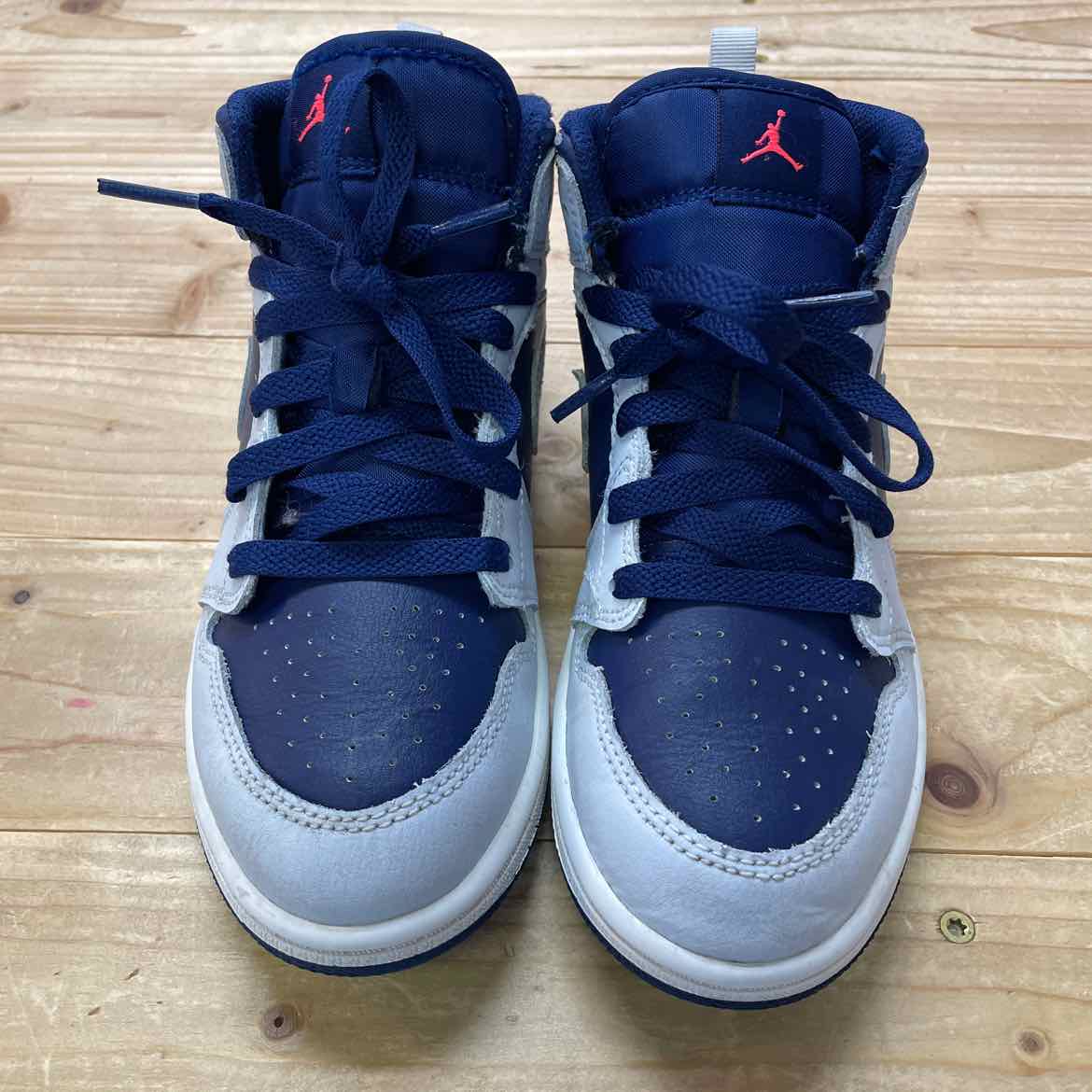 NIKE SHOES 2Y