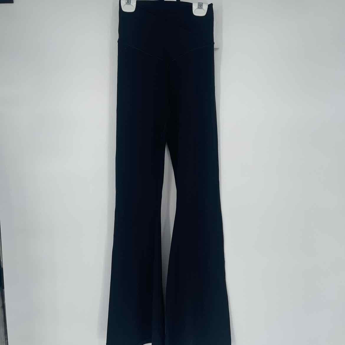 AERIE BLACK FLARE LEGGINGS M