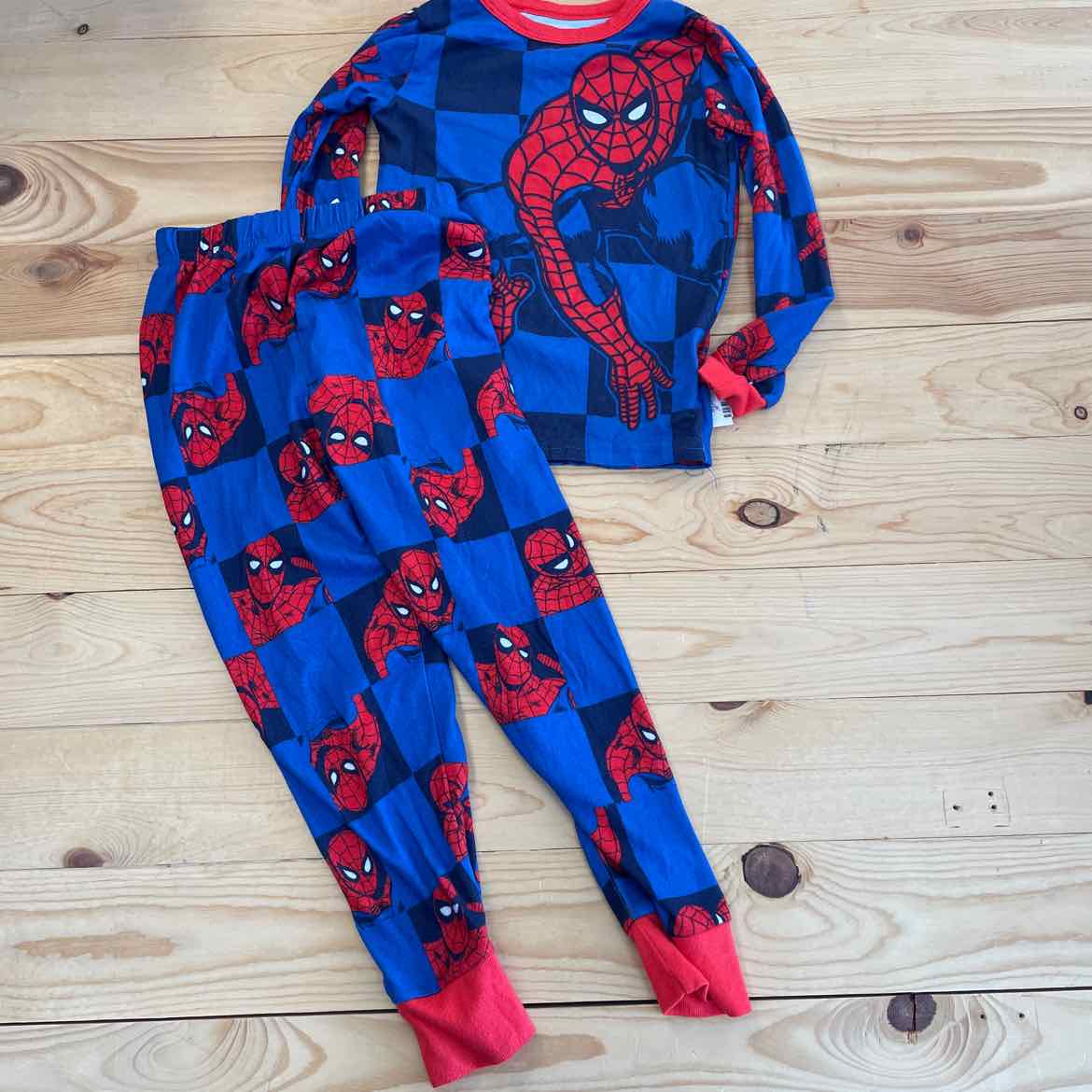 MARVEL SPIDERMAN PAJAMAS 6