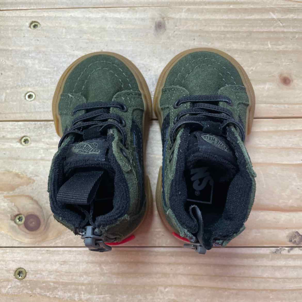 NEW! VANS SHOES 2.5 INFANT