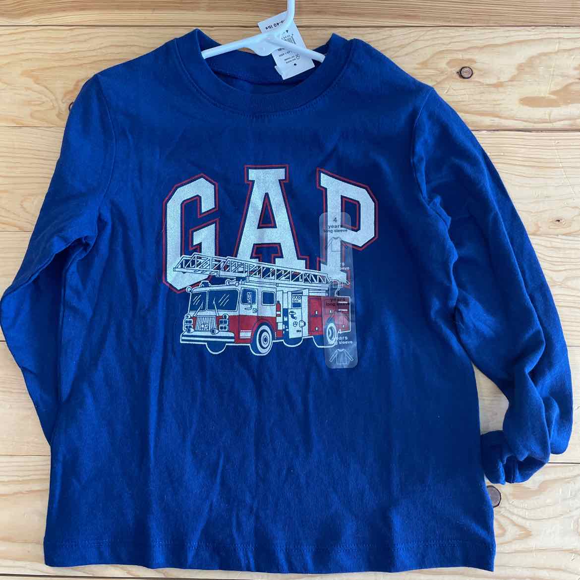 NEW! GAP SHIRT 4