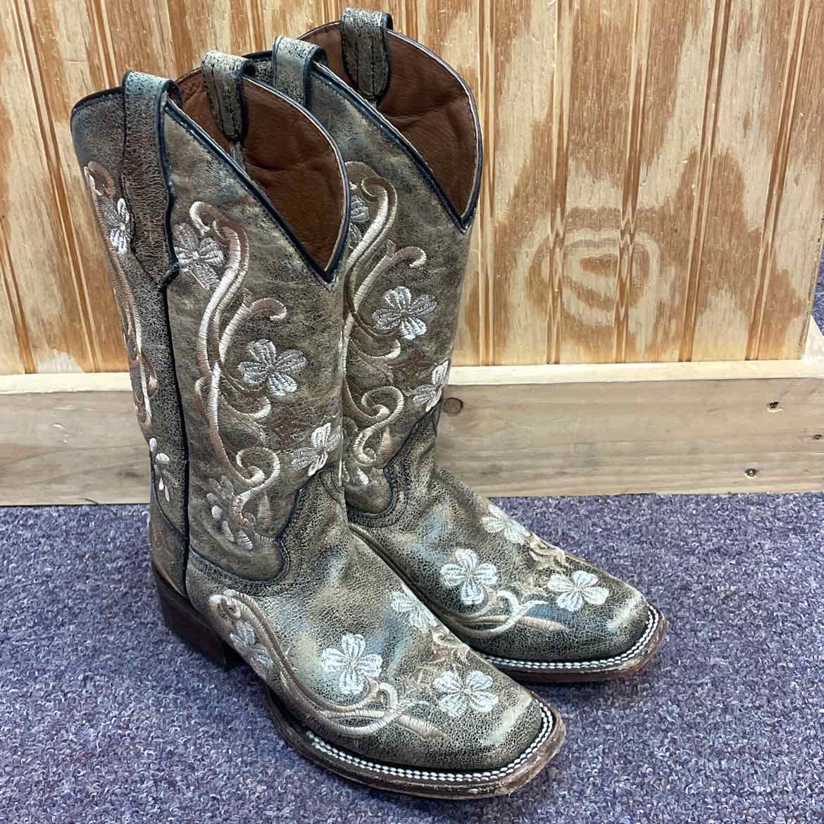 CIRCLE K BOOTS 6.5
