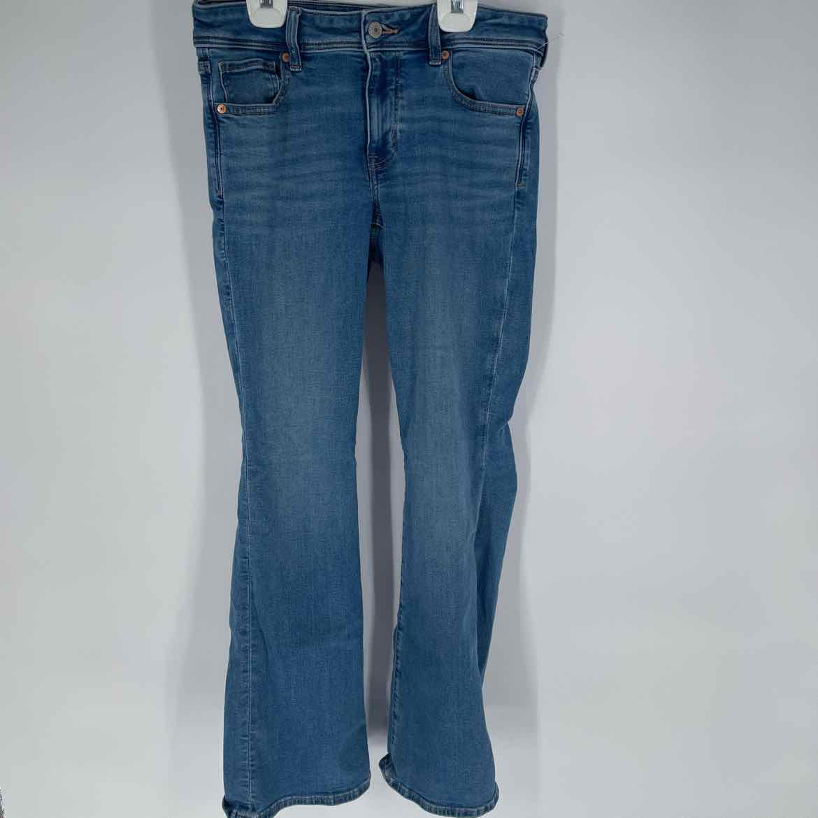 AMERICAN EAGLE KICK BOOT JEANS 6S