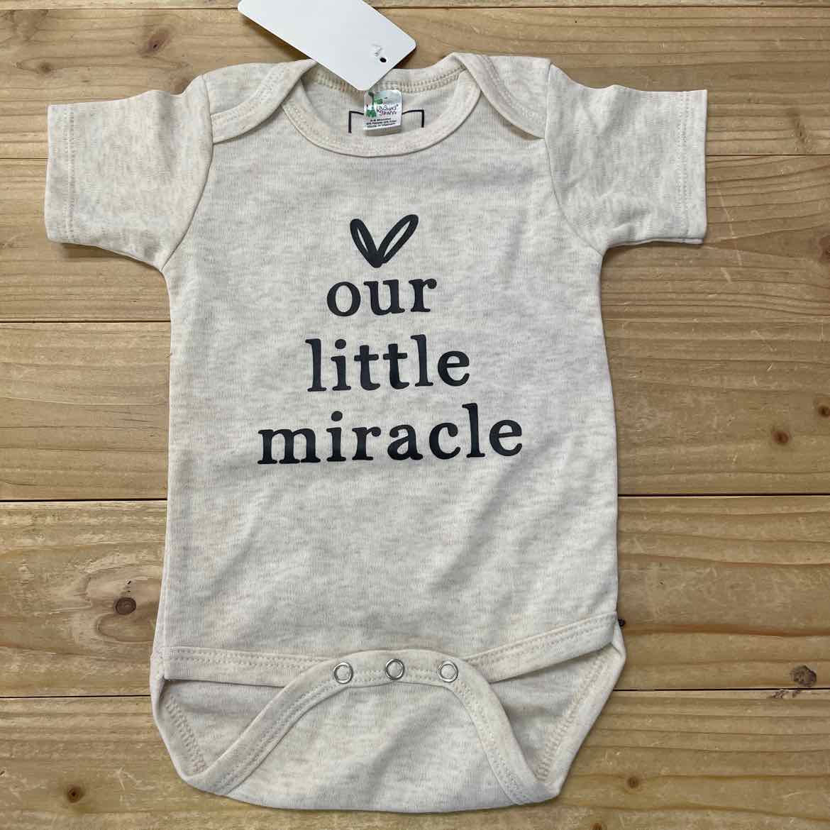 NEW! LAUGHING GIRAFFE LITTLE MIRACLE ONESIE 3-6 MOS