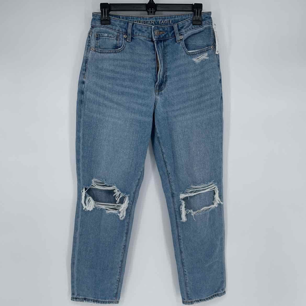 AMERICAN EAGLE MOM JEANS 6 SHORT