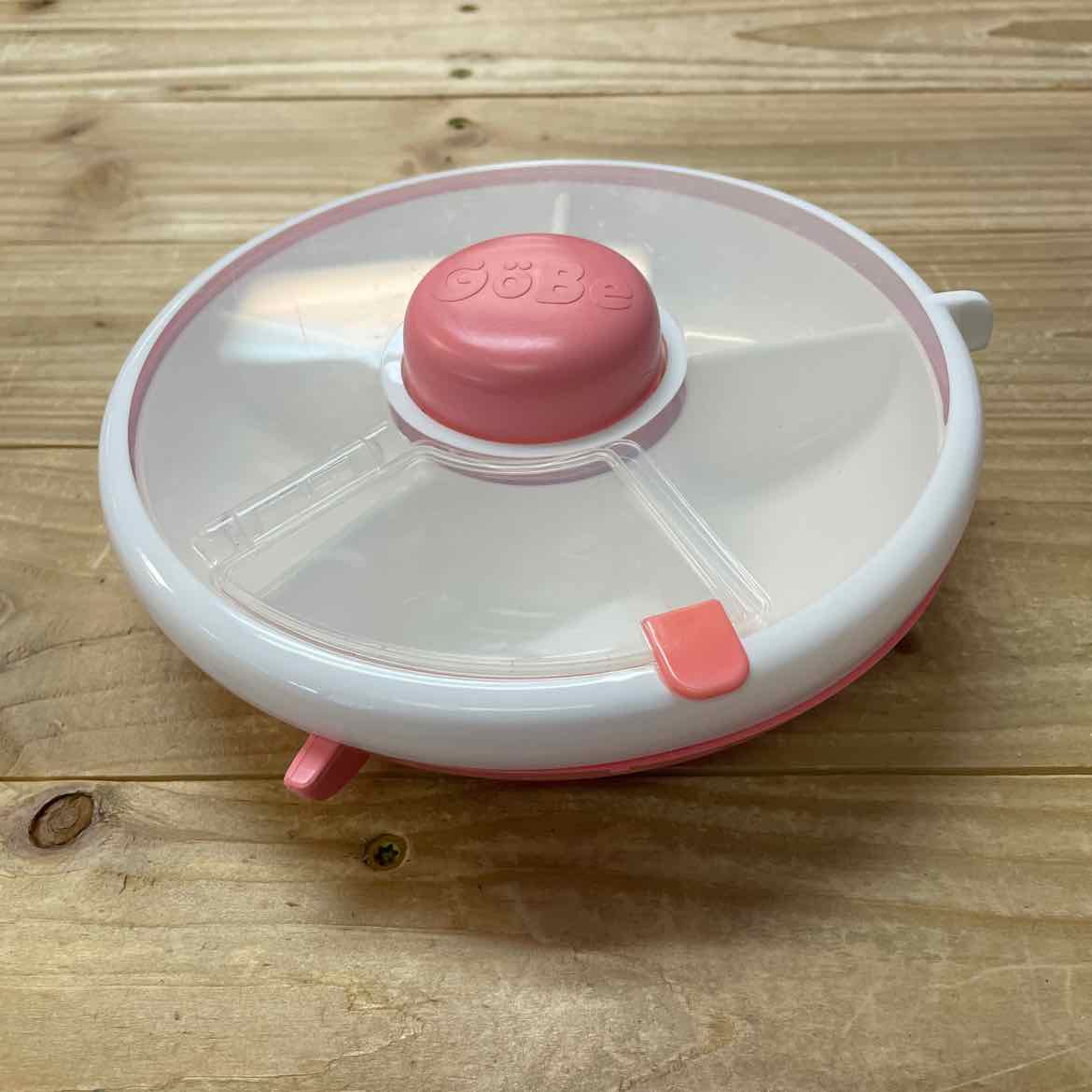 GOBE SNACK HOLDER