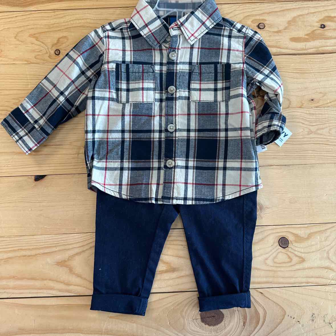 NEW! OLD NAVY OUTFIT 3-6 MOS