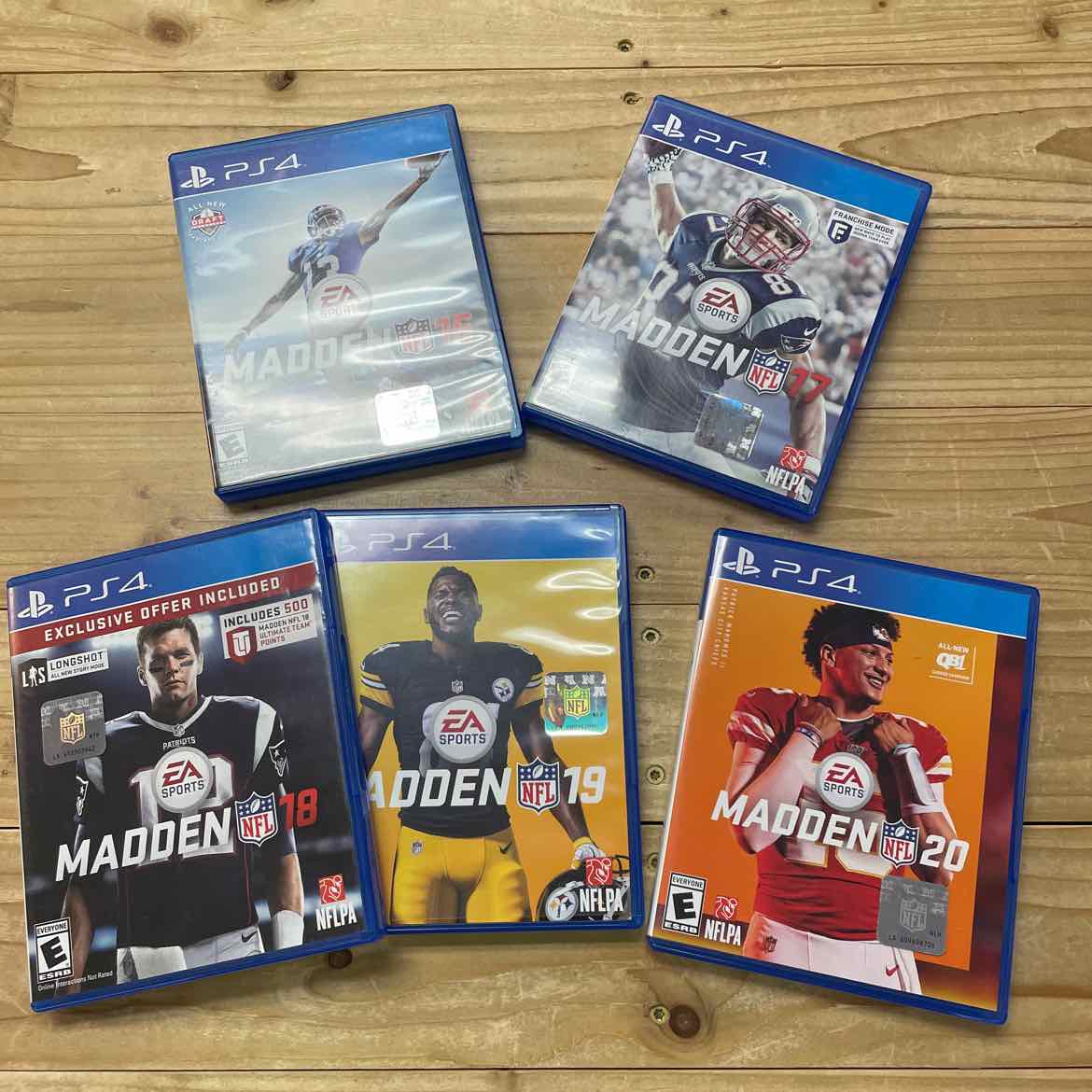PS4 CONSOLE WITH GAMES