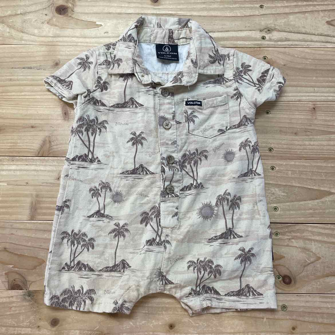 VOLCOM OUTFIT 6-9 MOS
