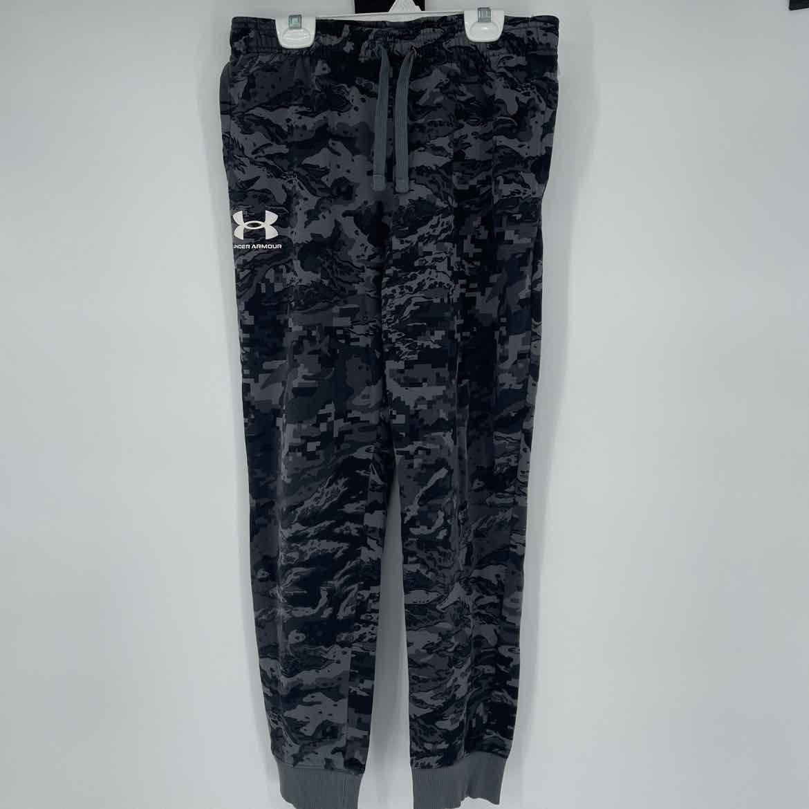 UNDER ARMOUR CAMO PANTS BOYS XL