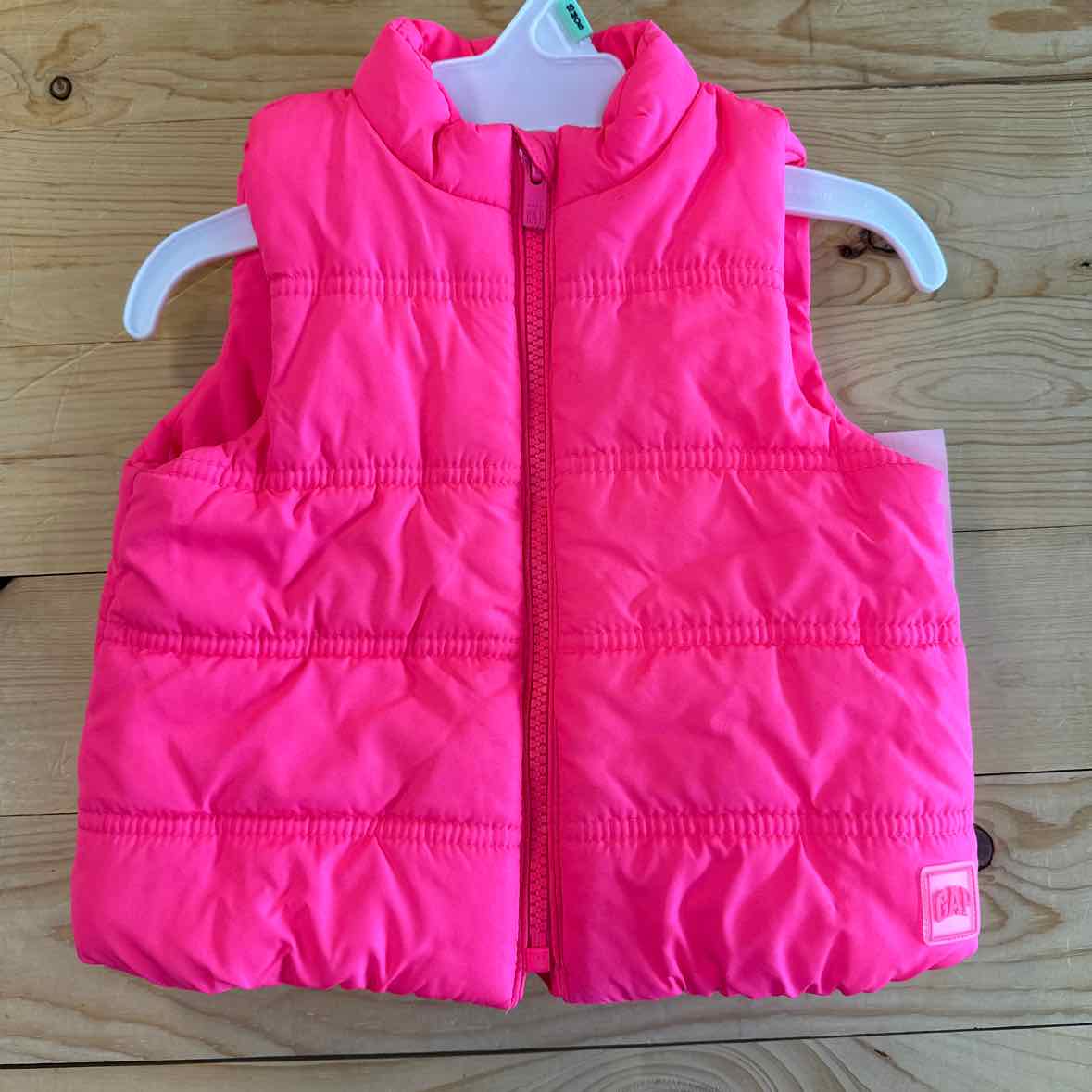 GAP VEST 12-18 MOS