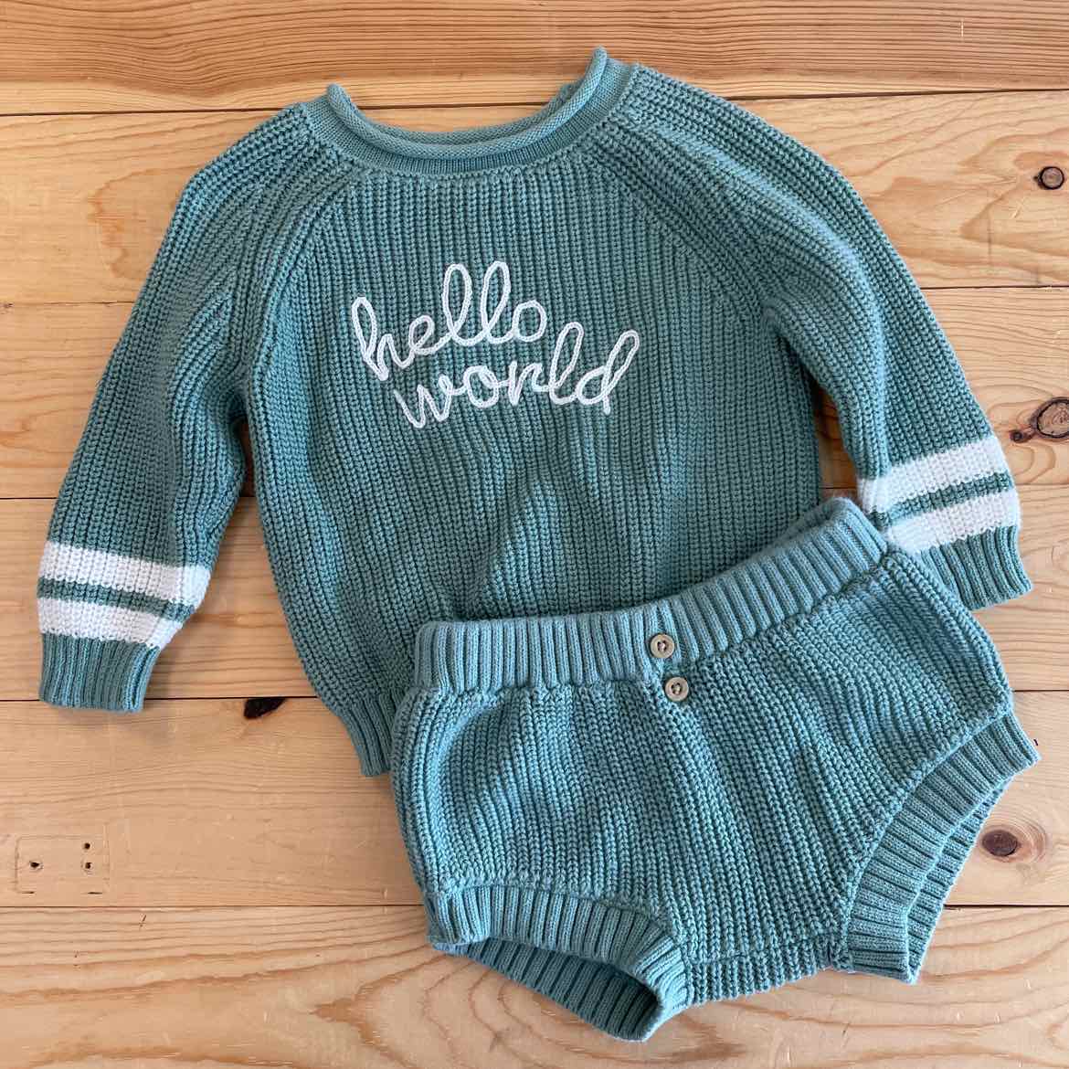 CLOUD ISLAND OUTFIT 6-12 MOS