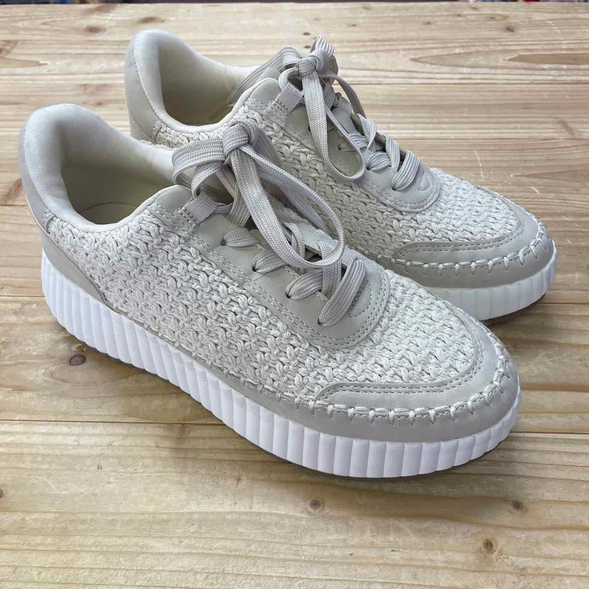 DOLCE VITA SHOES 7.5