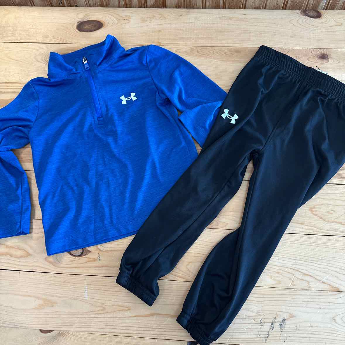 UNDER ARMOUR OUTFIT 2T