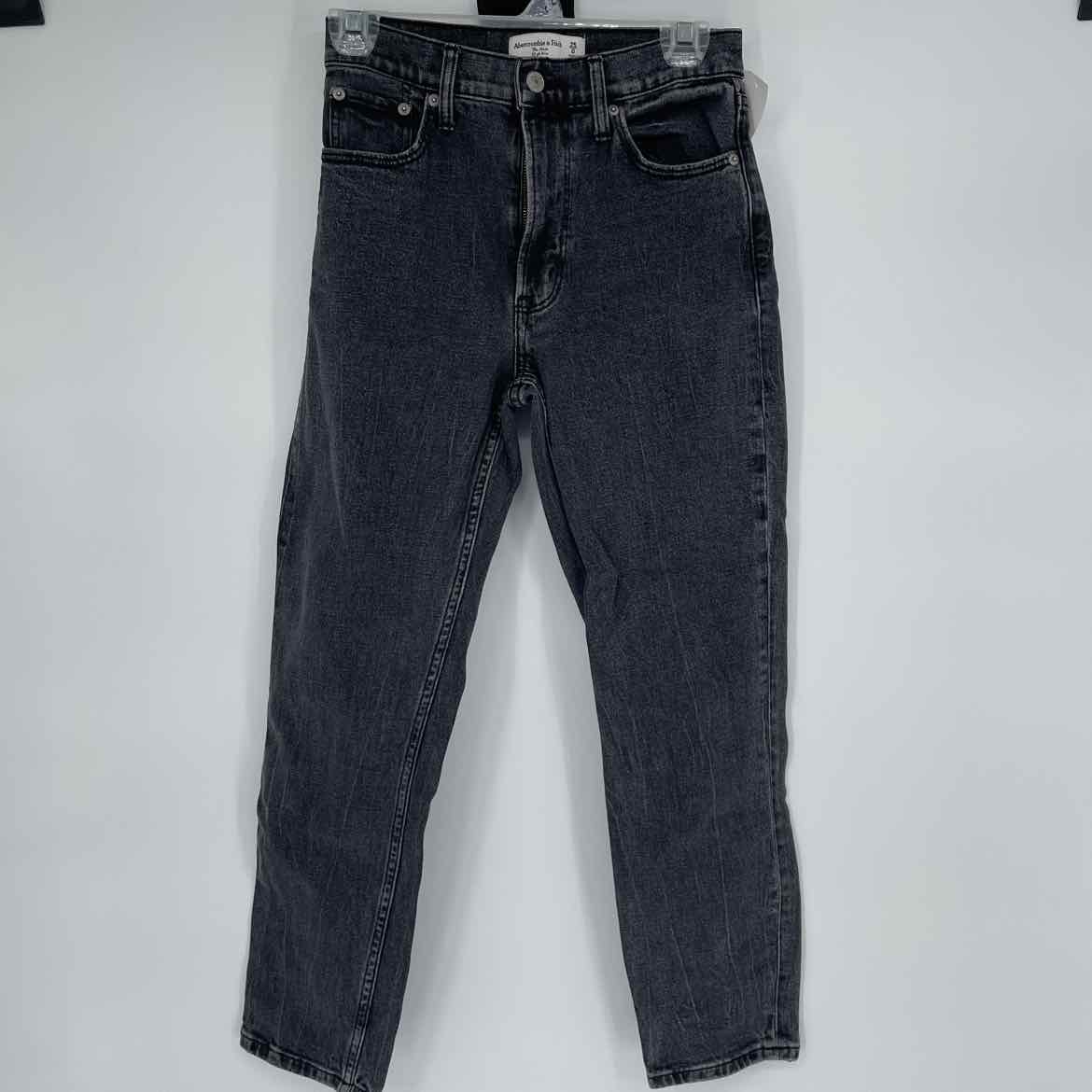 ABERCROMBIE MOM HIGH RISE JEANS 0