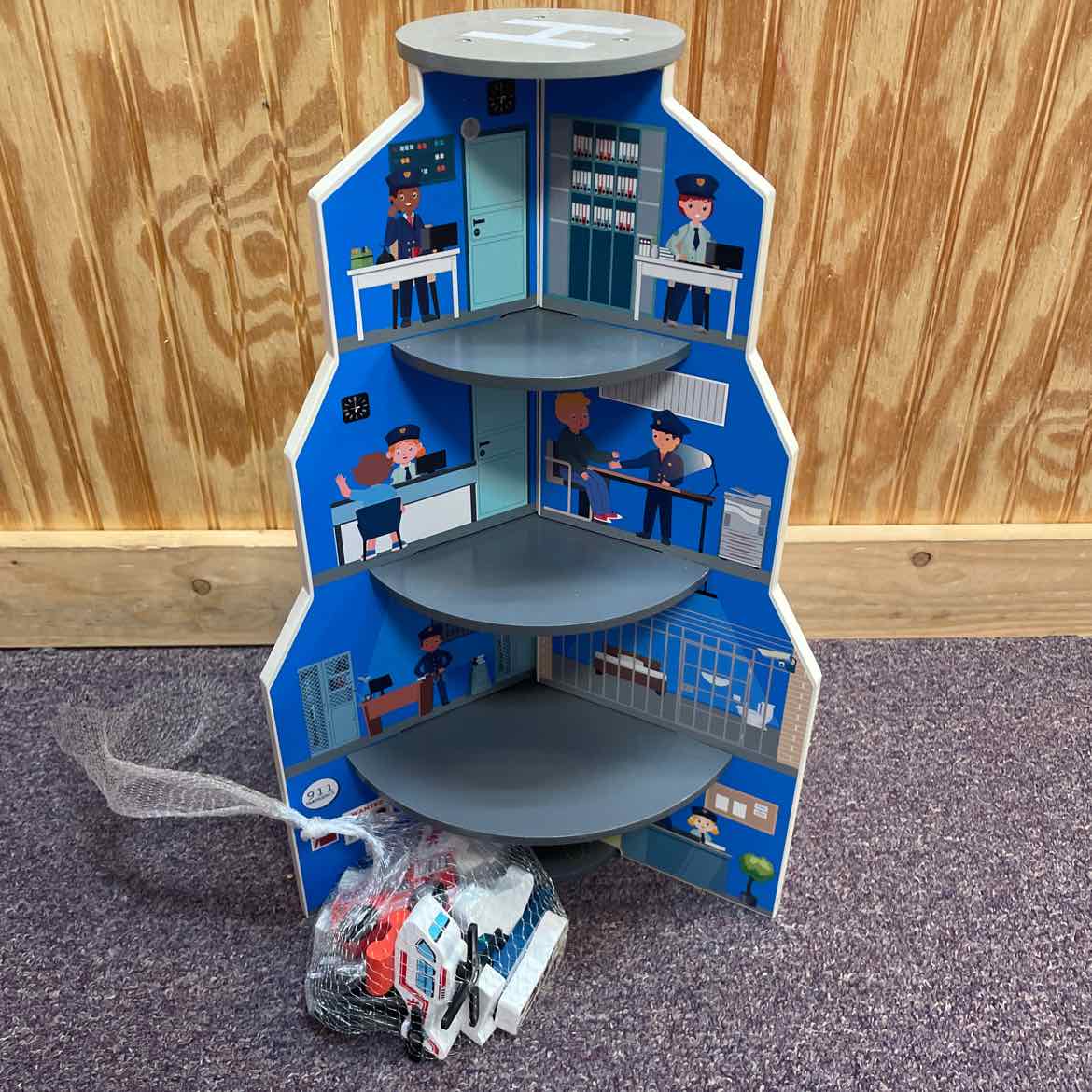MELISSA & DOUG COMMUNITY HELPER TOWER