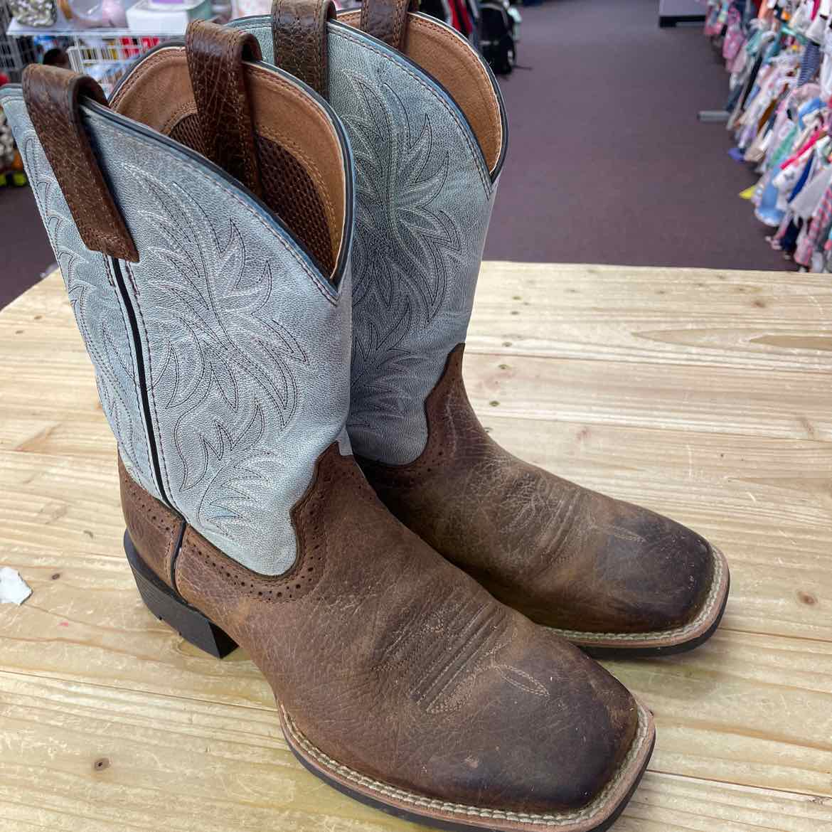 ARIAT BOOTS 8D