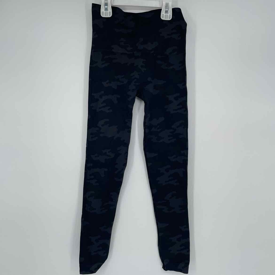 SPANX CAMO LEGGINGS XS