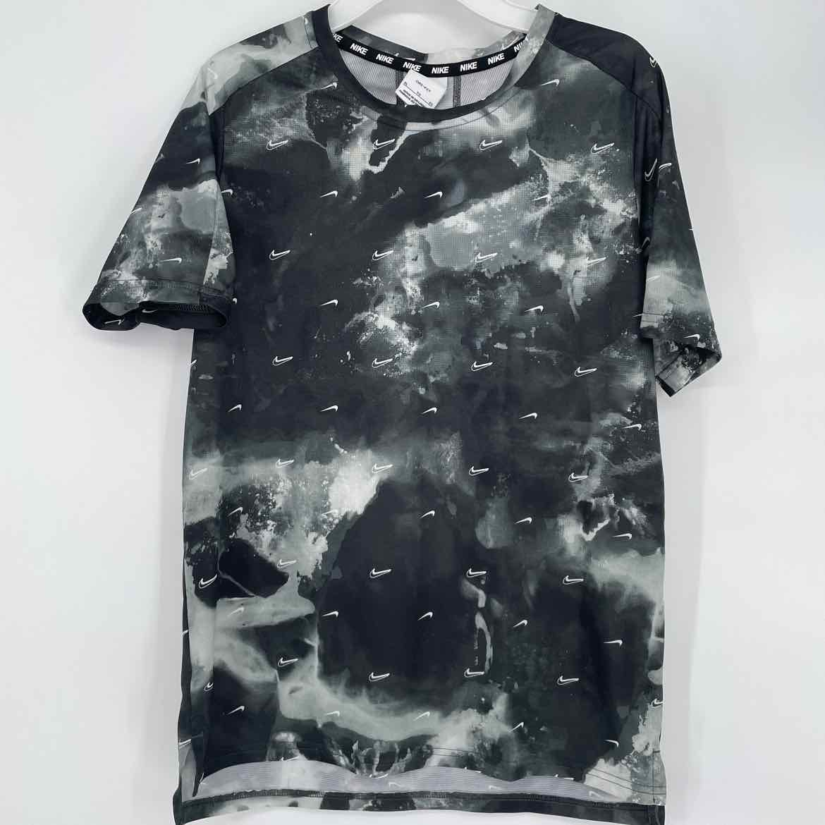 NIKE SHIRT XL