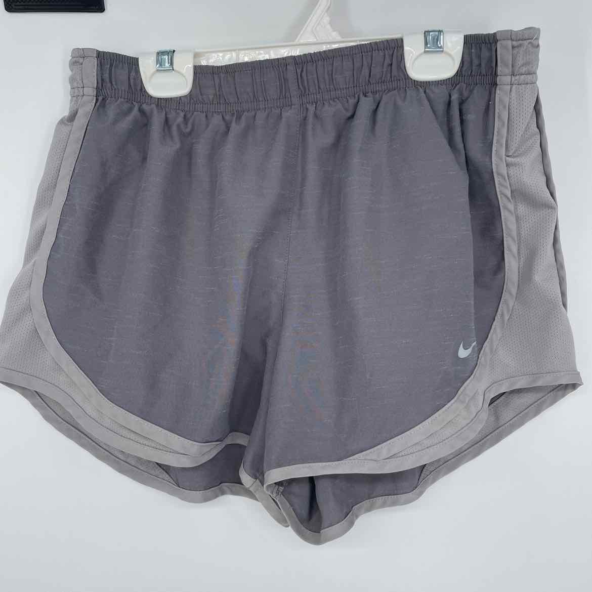 NIKE SHORTS L
