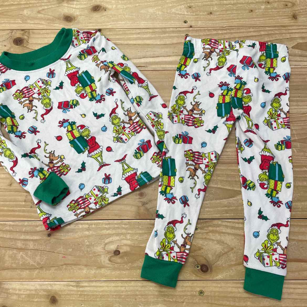 GRINCH PAJAMAS 18 MOS