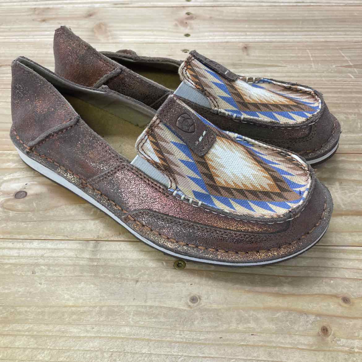 ARIAT AZTEC SHOES 7