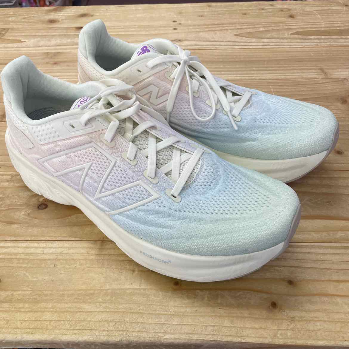 NEW BALANCE SHOES 11