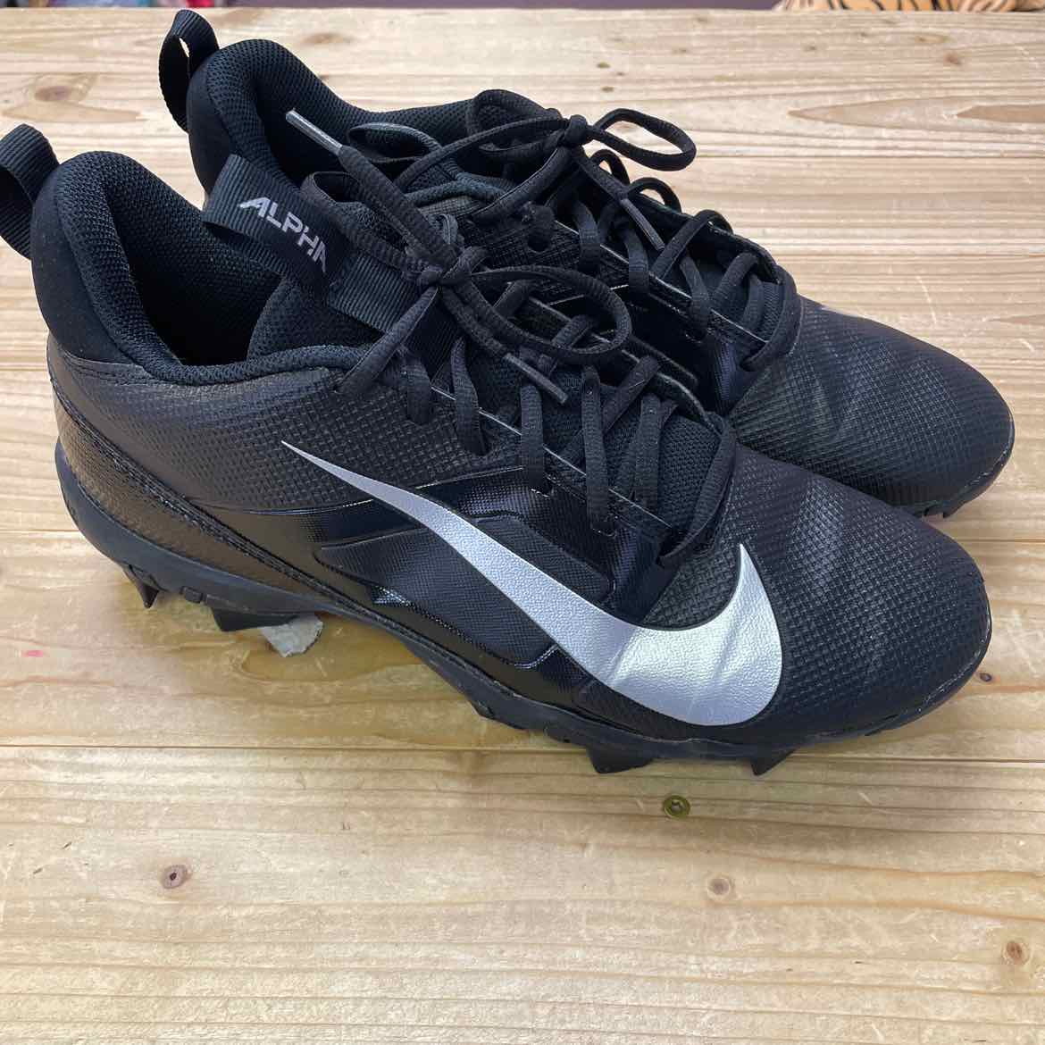 NIKE FOOTBALL CLEATS 10 MENS