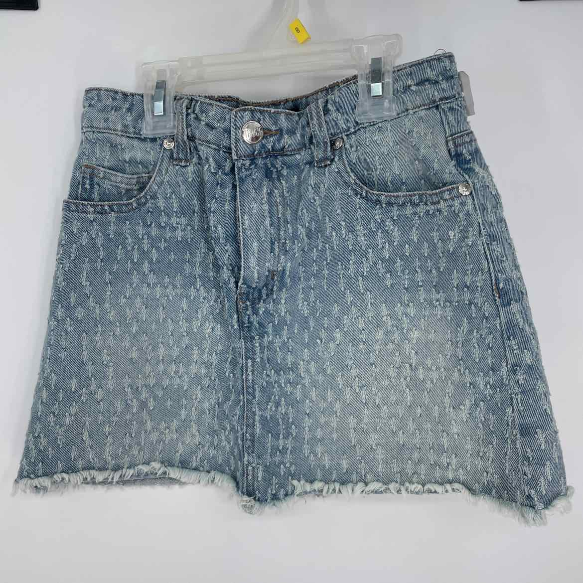 TRUCE SKIRT 10