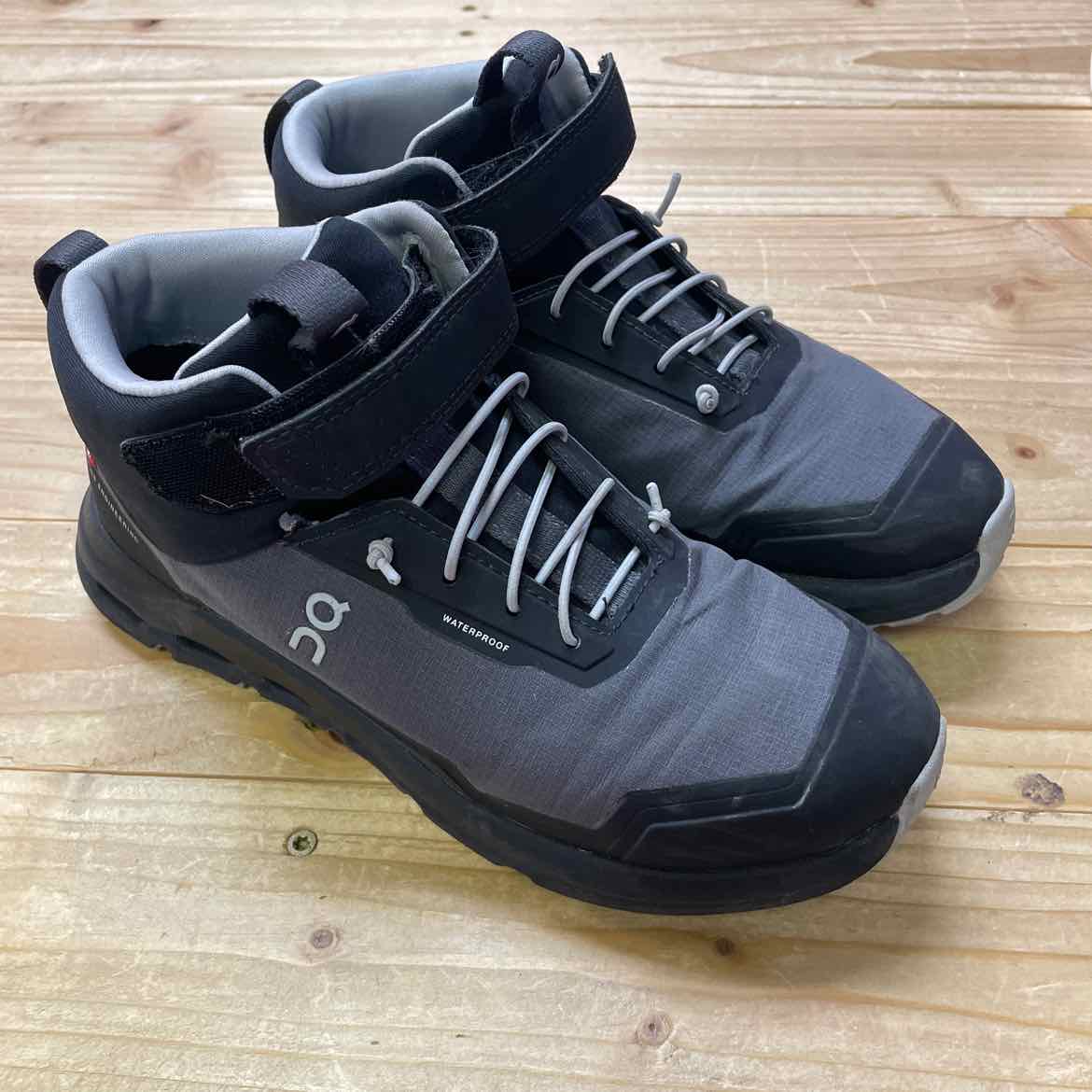ON CLOUD BOOTS 3