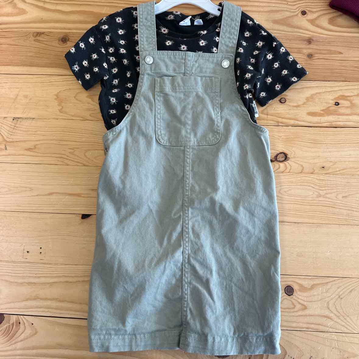 GAP OUTFIT 6/7