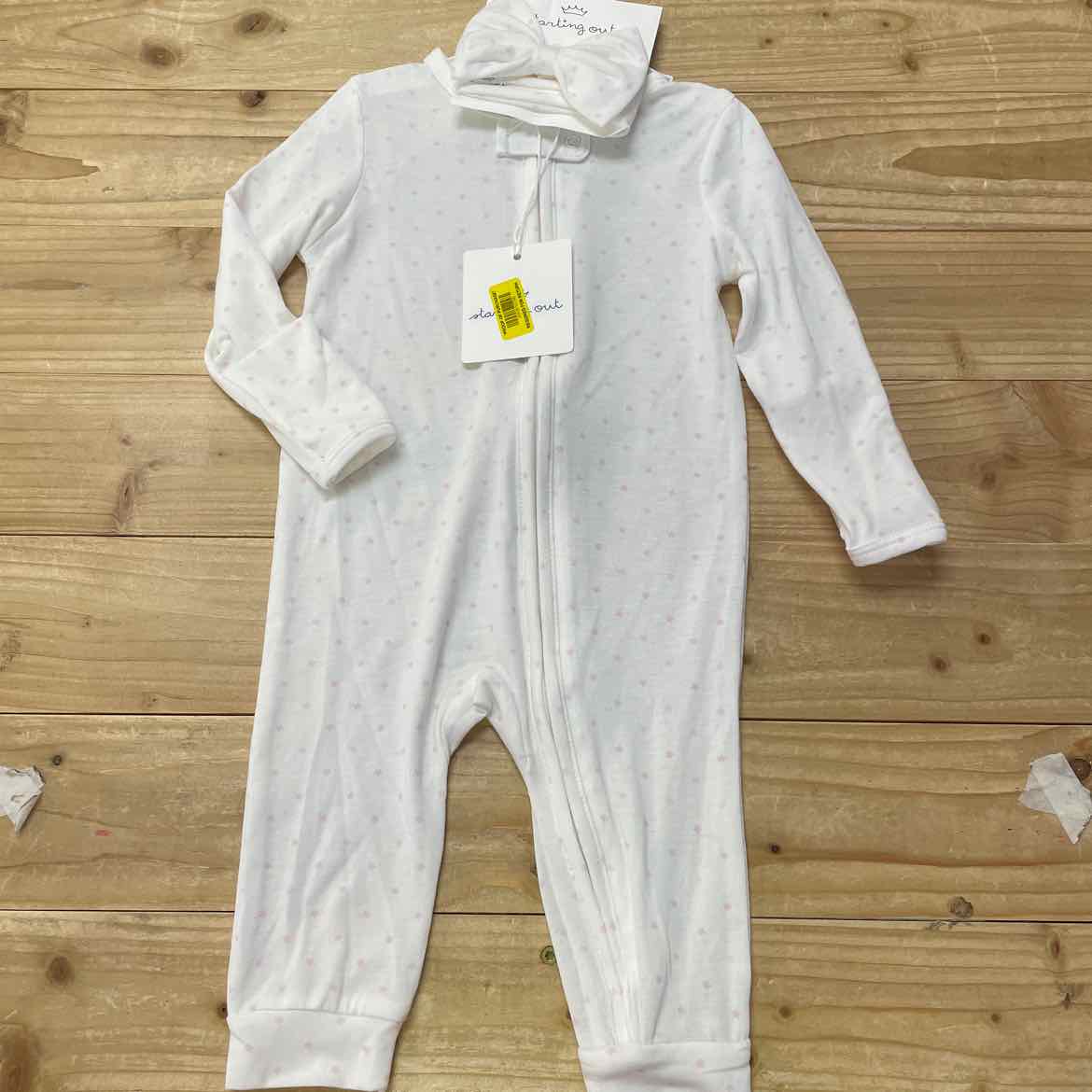 NEW! STARTING OUT OUTFIT 9 MOS