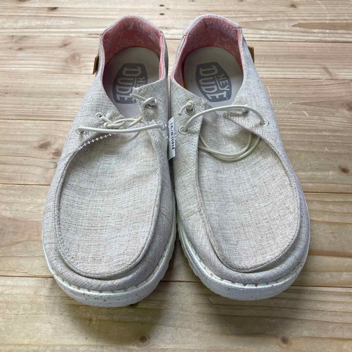 HEY DUDE SHOES 11