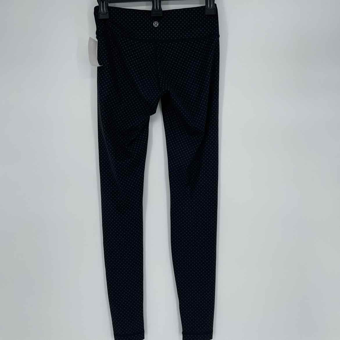SIZE 4 LULULEMON Outfit