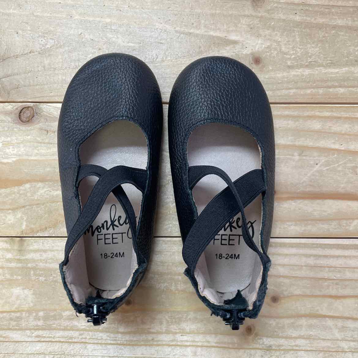 MONKEY FEET SHOES SIZE 18-24 MTHS