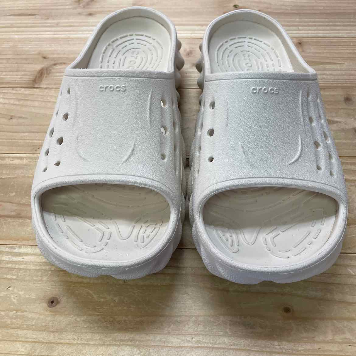 CROCS CREAM SLIDES 8
