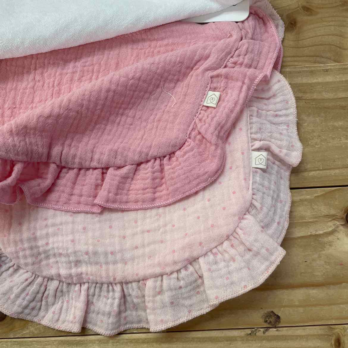 NEW! SNUG BIB SET 6-12 MOS