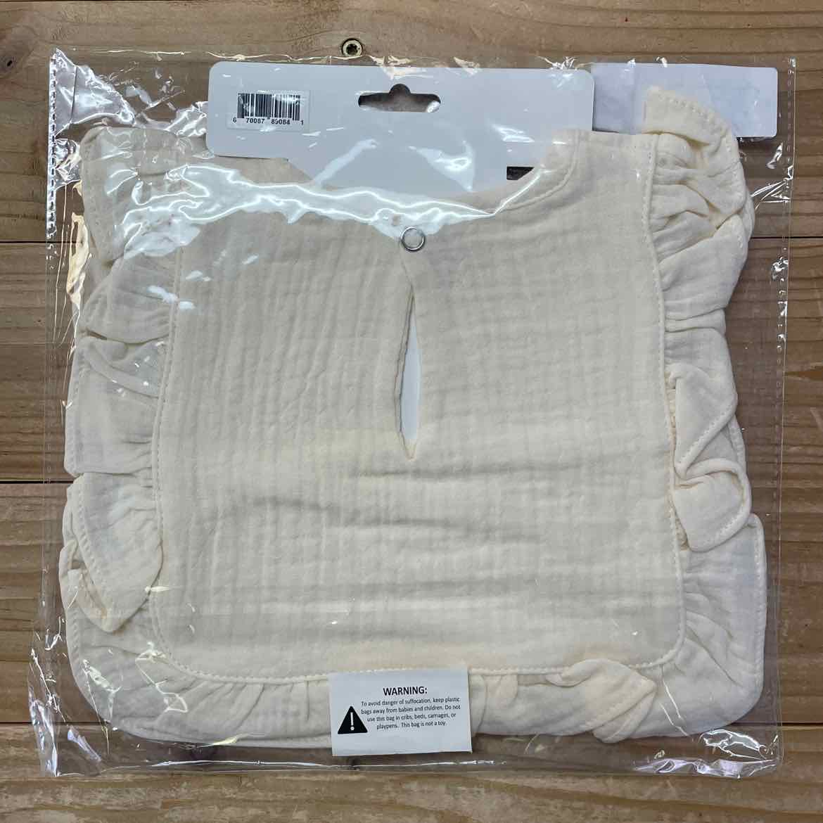 NEW! ALI + OLI MUSLIN BIB 0-24 MOS